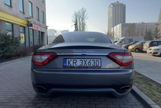 MiłyPan jeździ sportowym Maserati GranTurismo