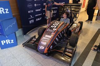 Studenci z Politechniki Rzeszowskiej zbudowali bolid