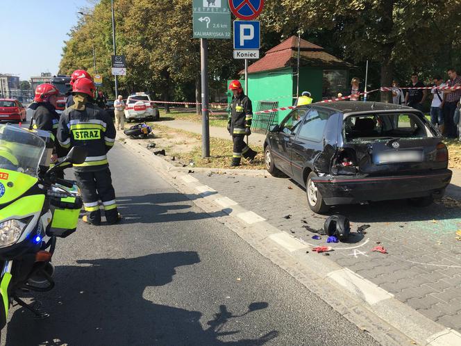 Poważny wypadek na alei Pokoju. Motocyklista w ciężkim stanie [ZDJĘCIA]