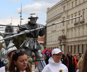 Kosmiczny korowód studencki przeszedł 9 maja ulicami Lublina