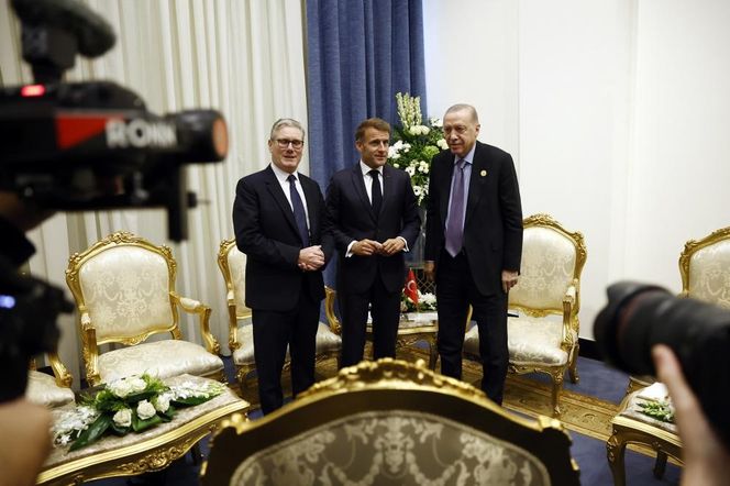 Emmanuel Macron i Donald Trump w Sharm el-Sheikh