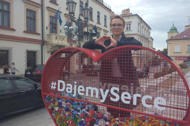 Rzeszów. Ostatnia szansa, aby pomóc 6-letniej Zosi. Zbiórka nakrętek potrwa do końca roku!