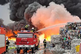Potężny pożar tworzyw sztucznych w lubelskim 