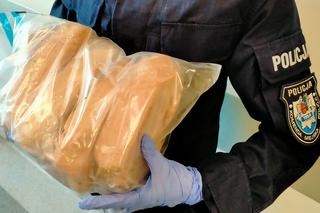32 kilogramy narkotyków znaleźli policjanci z Torunia. 52-latek za kratami