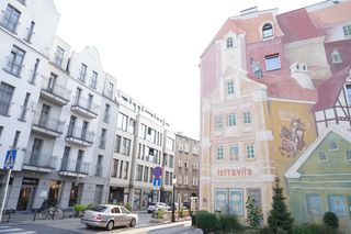 To najsłynniejszy mural w Poznaniu. Jest wizytówką zabytkowej dzielnicy