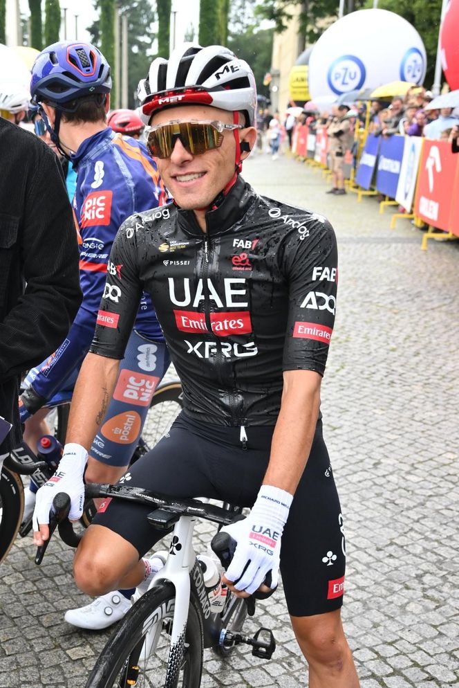 Kolarskie święto opanowało Wrocław. Tour de Pologne wystartował mimo kapryśnej pogody