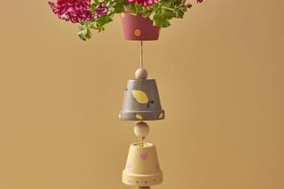 Kwietnik DIY jak powietrzne dzwonki dla pelargonii – gotowe