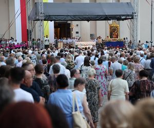 76. rocznica Cudu Lubelskiego. Procesja różańcowa w centrum Lublina