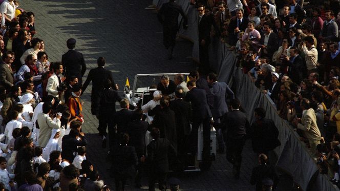 Rocznica zamachu na Jana Pawła II! Mało znane fakty i teorie