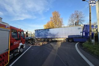 Dramatyczne sceny na DK1 w Pszczynie! 26-letni kierowca w szpitalu po zderzeniu z tirem