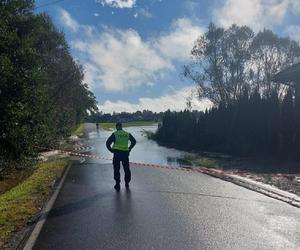 Małopolscy policjanci walczą z powodzią. W tych powiatach sytuacja wygląda najgorzej