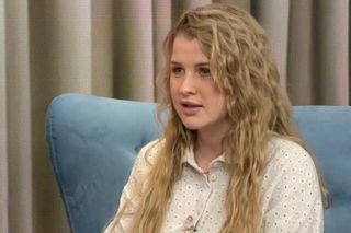 „Byłam załamana, kiedy zaszłam w ciążę. Dziś to mój największy promyk.” Natalia Broszkiewicz o wczesnym macierzyństwie