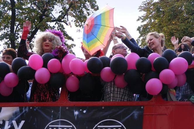 Spór o to, czy Poznań powinien wspierać finansowo walkę z dyskryminacją osób LGBT