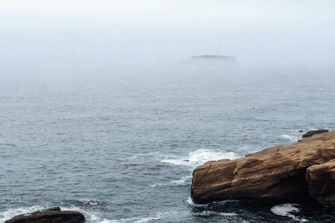 Mgła na morzu - zdjęcie ilustracyjne