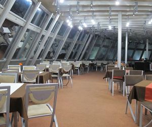 Ještěd, futurystyczny hotel i nadajnik telewizyjny
