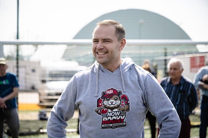 Akcja "Zagraj w piłkę z Karolem Nawrockim" 