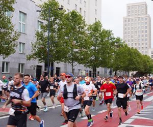 Uczestnicy Maratonu Warszawskiego 2025