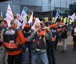 Protest Solidarności w Katowicach przed MCK. Chodzi o konferencję klimatyczną PRECOP