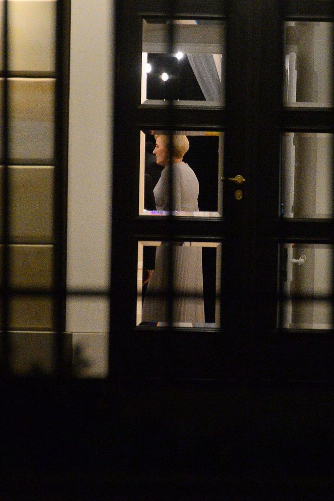 Stylizacje Agaty Dudy i Jolanty Kwaśniewskiej z okazji ślubów ich córek.