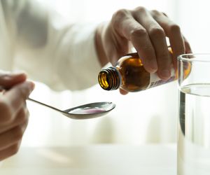 Laktuloza (Lactulosum liquidum) - dawkowanie, działanie, skutki uboczne