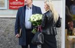 Pawlak wprowadza przyjaciółkę na salony
