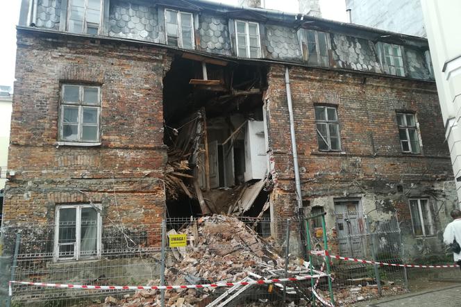 Zawaliła się zabytkowa kamienica przy ulicy Poznańskiej
