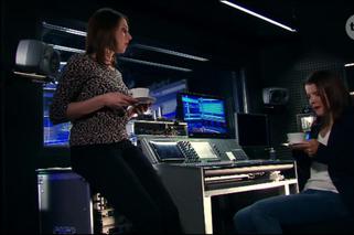 Na Wspólnej, odc. 2909. Roma (Julia Kamińska), Marta (Joanna Jabłczyńska)