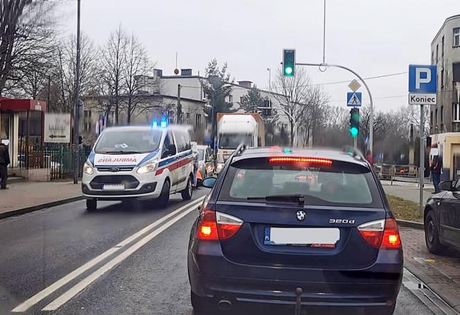 Wypadek w Katowicach Piotrowicach na przejściu dla pieszych