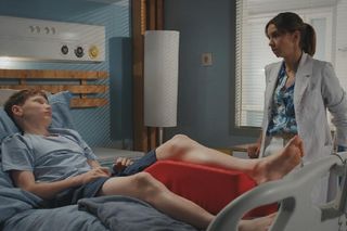 M jak miłość, odcinek 1887. Franek (Jarosław Śmigielski), Aneta (Ilona Janyst)