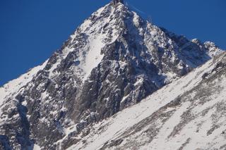Załamanie pogody w Tatrach! Śnieg, przymrozki i huraganowy wiatr na szczytach