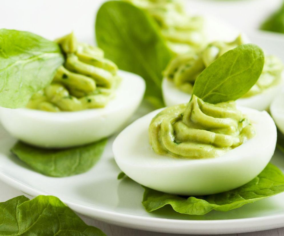 jajka faszerowane szpinakiem