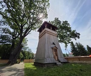 Zabytkowy kościół w Domaradzu.