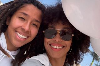 Omenaa Mensah miała 22 lata, gdy została mamą. „To było ogromne zaskoczenie, ale też największa motywacja mojego życia”