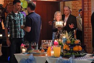 Pierwsza miłość odc 2000. Aneta (Maria Pakulnis) Bartek (Rafał Kwietniewski), Marek (Maciej Tomaszewski), Artur (Łukasz Płoszajski)