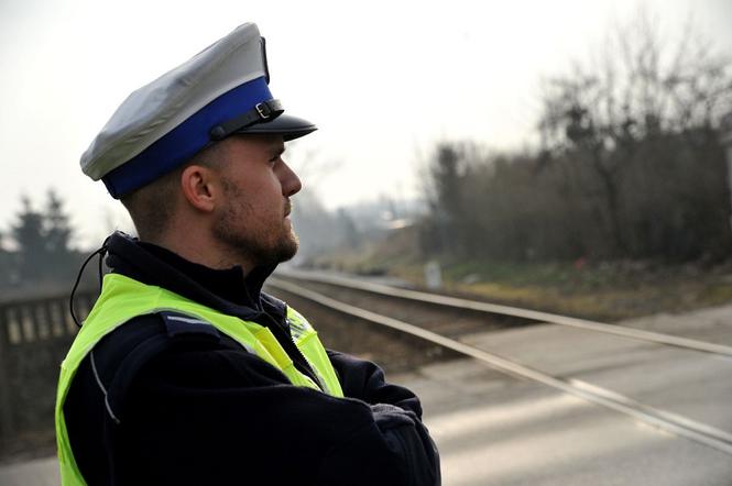 Policja prowadzi cykliczne działania w rejonach przejazdów.