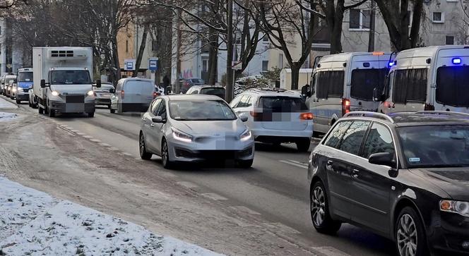 Wielka akcja antyterrorystów w Pruszkowie, padły strzały! Zatrzymano jedną osobę. W tle usiłowanie zabójstwa?