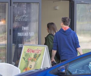 Damięcki i Schejbal wiją wspólne gniazdko? Noszą ciężkie kartony