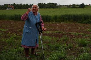 Syn stracił ziemię. Podpalił się pod Sejmem.