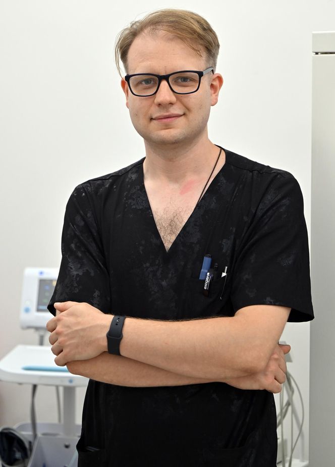 W 5 Klinicznym Szpitalu Wojskowym  Krakowie przyszyli panu Markowi kciuk