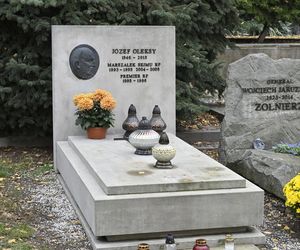 Tu spoczywa Józef Oleksy