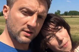 M jak miłość po wakacjach 2023. Ola (Justyna Karłowska) i Bartek (Arkadiusz Smoleński) na planie