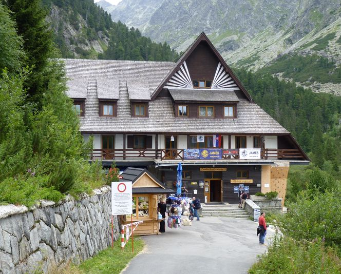 Schronisko nad Popradzkim Stawem