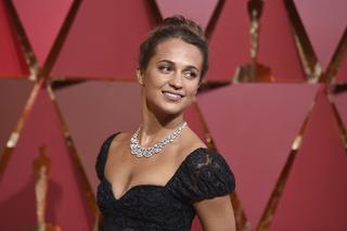 ALICIA VIKANDER W TOMB RAIDER.