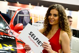 hostessy na targach Motor Show Poznań 2016