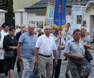 76. rocznica Cudu Lubelskiego. Procesja różańcowa w centrum Lublina
