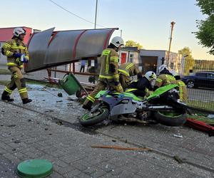 Dramatyczny wypadek motocyklisty z rowerzystką