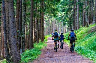 Bractwo rowerowe podpowiada gdzie wybrać się na wycieczkę rowerową 