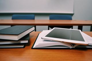Nowe przedmioty w opolskich szkołach. Rodzice i uczniowie zasypują nauczycieli pytaniami