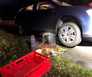 Koszmar pod Kaliszem! Auto najechało na mężczyznę leżącego na jezdni 