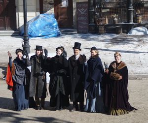 Gwiazdy marzną na planie Lalki